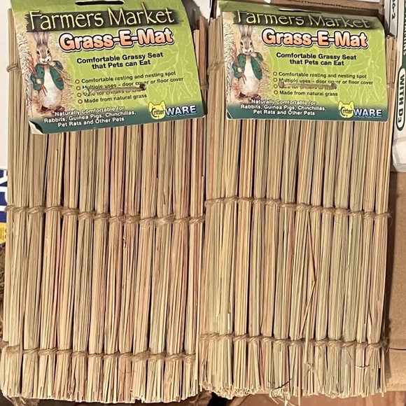 X's 2 Ware Farmers Market Natural Grass Mat 17x9" Grassy Bed Nesting Rest Chew - Picture 1 of 2